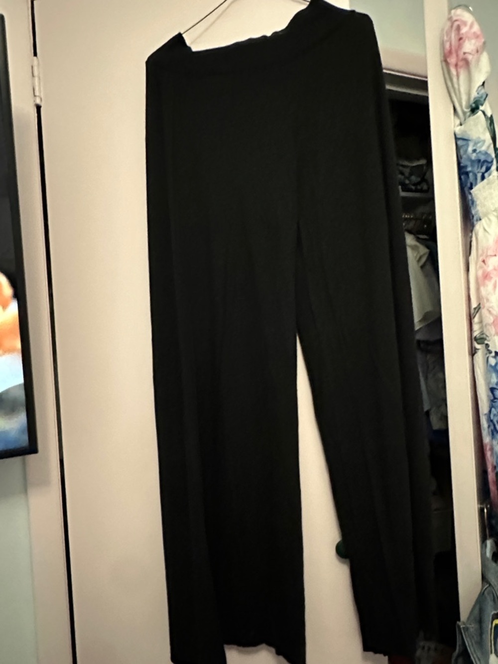 Elegant Black Wide-Leg Women's Pants